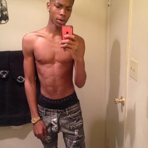 Meet your Posher, Devonte